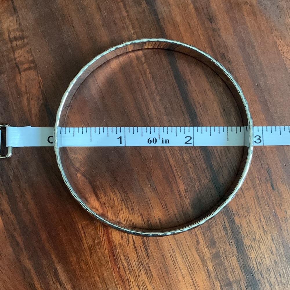 Silver tone textured bangle - Picture 3 of 3
